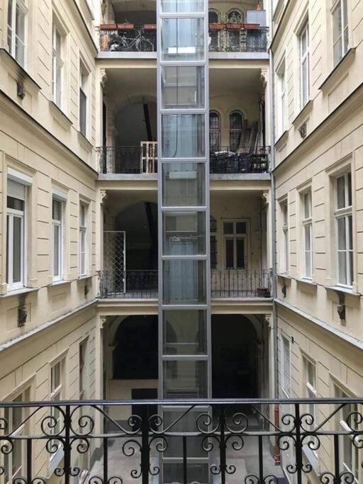 White Luxury Apartment Budapešť Exteriér fotografie