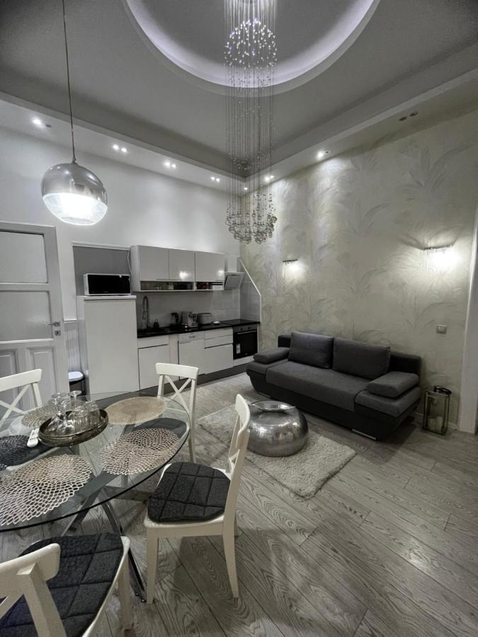 White Luxury Apartment Budapešť Exteriér fotografie